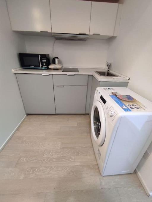 Appartamento Duomo Porta Venezia Mini Loft Con Wifi E Netflix Milano Esterno foto