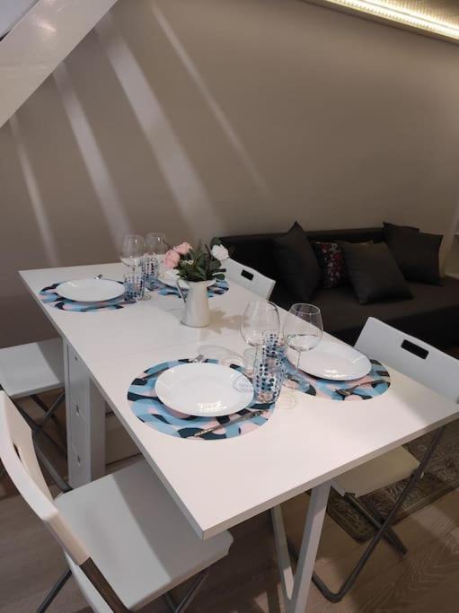 Appartamento Duomo Porta Venezia Mini Loft Con Wifi E Netflix Milano Esterno foto